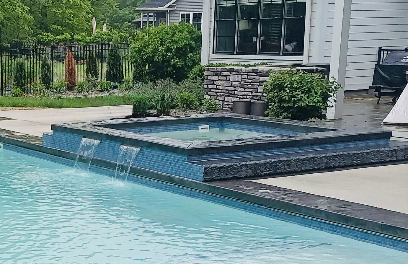 Read more about the article Swimming Pool with in-built Relaxation Pool